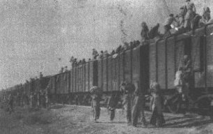 Special train carrying refugees reaching Pakistan from across the border in August 1947.